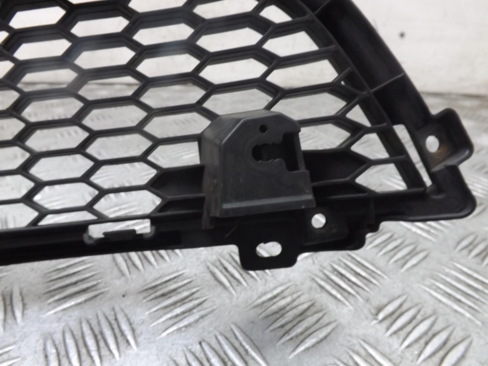 Mitsubishi Outlander Bumper Grille 6402A198 Mk2 2010-2013H - Image 8