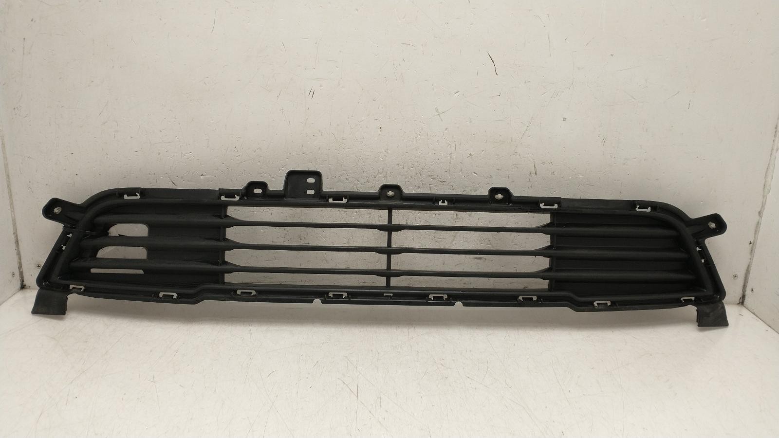 GRILLE MITSUBISHI OUTLANDER 5 Door Estate 6402A233 12-21