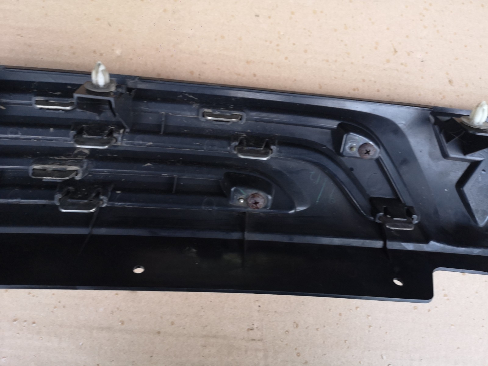 MITSUBISHI OUTLANDER 2.3 DiD 2013 MK3 FRONT BUMPER GRILL 7405A743 - Image 16