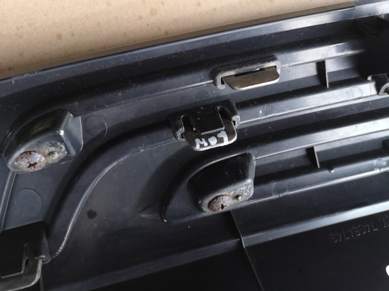 MITSUBISHI OUTLANDER 2.3 DiD 2013 MK3 FRONT BUMPER GRILL 7405A743 - Image 18