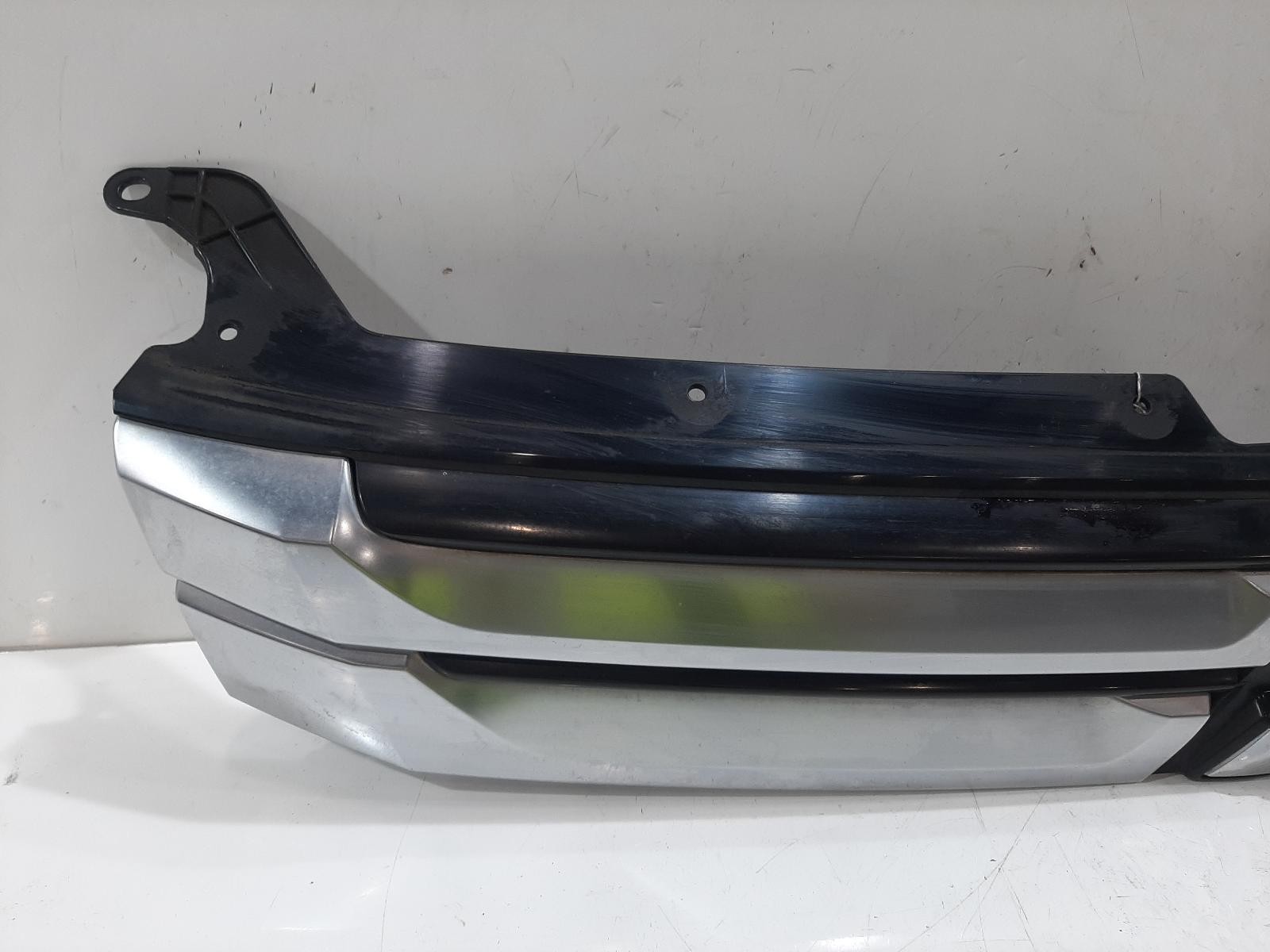 2014 MITSUBISHI OUTLANDER Mk3 5 Door SUV Front Centre Grille Grill - Image 2