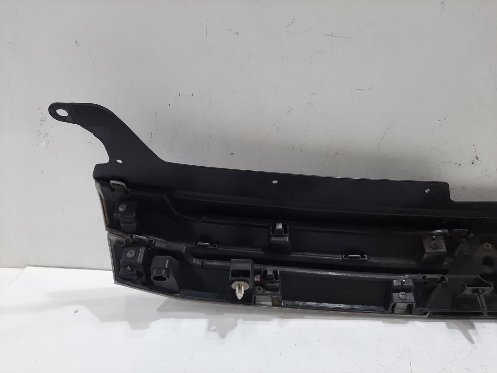 2014 MITSUBISHI OUTLANDER Mk3 5 Door SUV Front Centre Grille Grill - Image 5