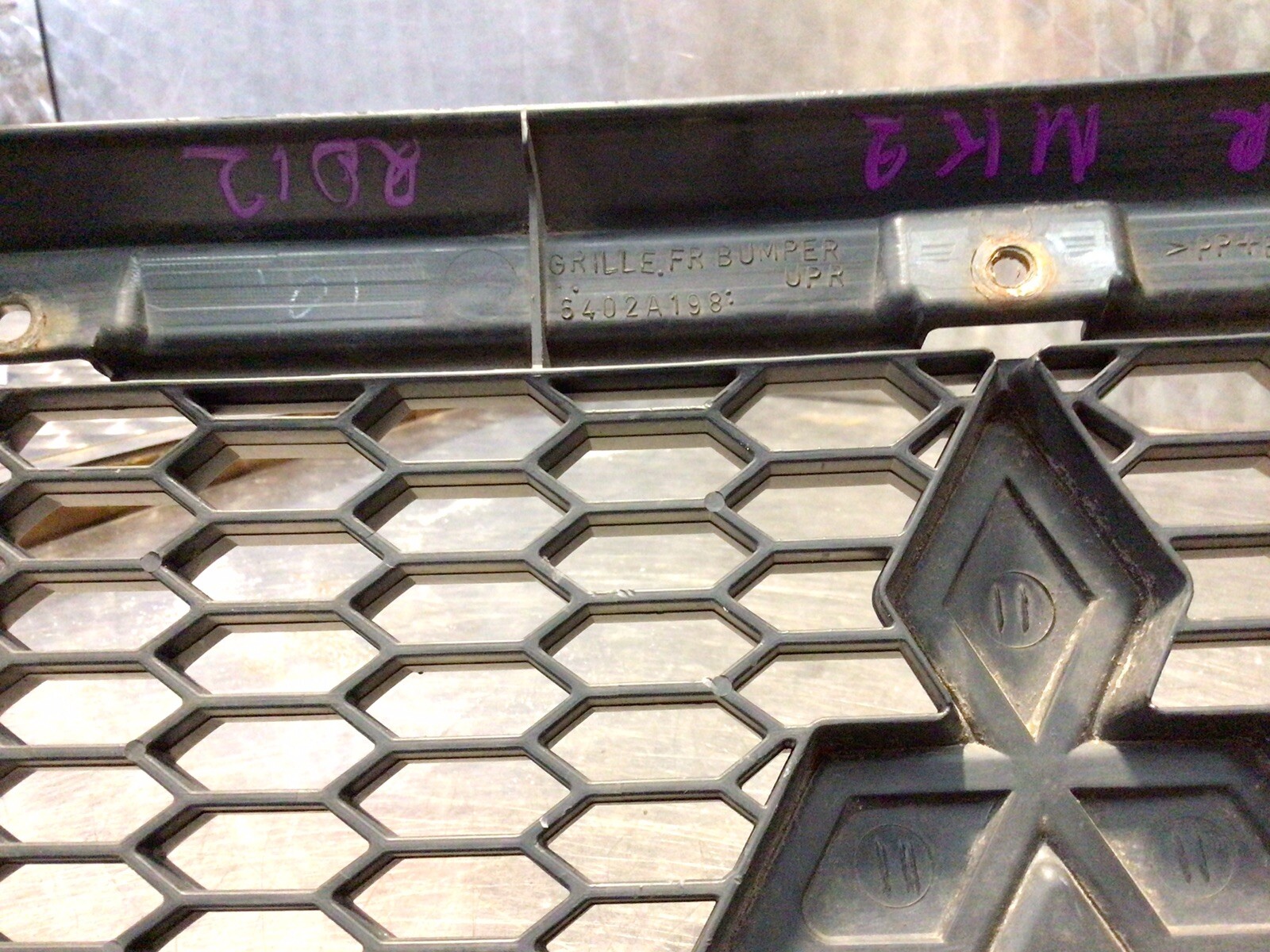 2010-2013 MITSUBISHI OUTLANDER MK2 FRONT BUMPER GRILL 6402A198 - Image 5