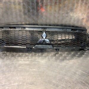 2010-2013 MITSUBISHI OUTLANDER MK2 FRONT BUMPER GRILL 6402A198