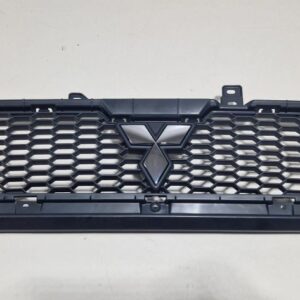 Mitsubishi Outlander 2009 Front bumper upper radiator grill 6402A198 ETV13028