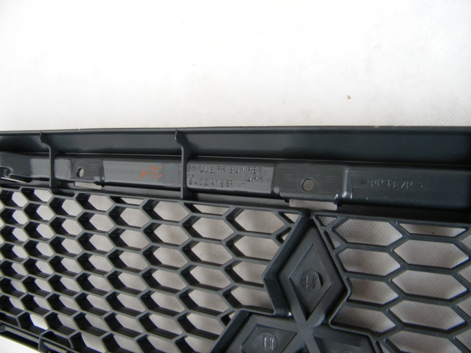 Mitsubishi Outlander 2010-2013 Upper Grille 6402A198 (J32) - Image 5