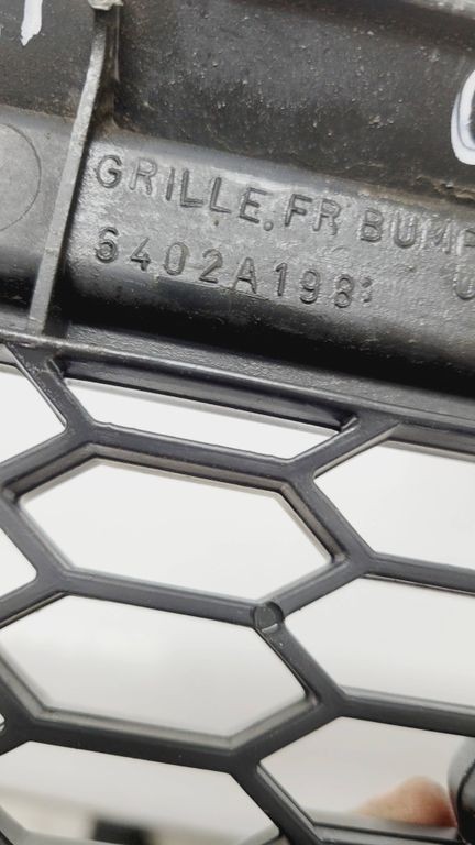 Mitsubishi Outlander 2010 Front bumper upper radiator grill 6402A198 SPS7914 - Image 11