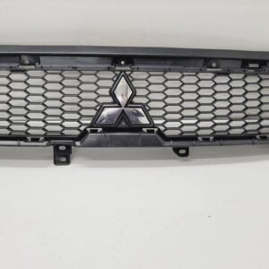 Mitsubishi Outlander 2010 Front bumper upper radiator grill 6402A198 SPS7914