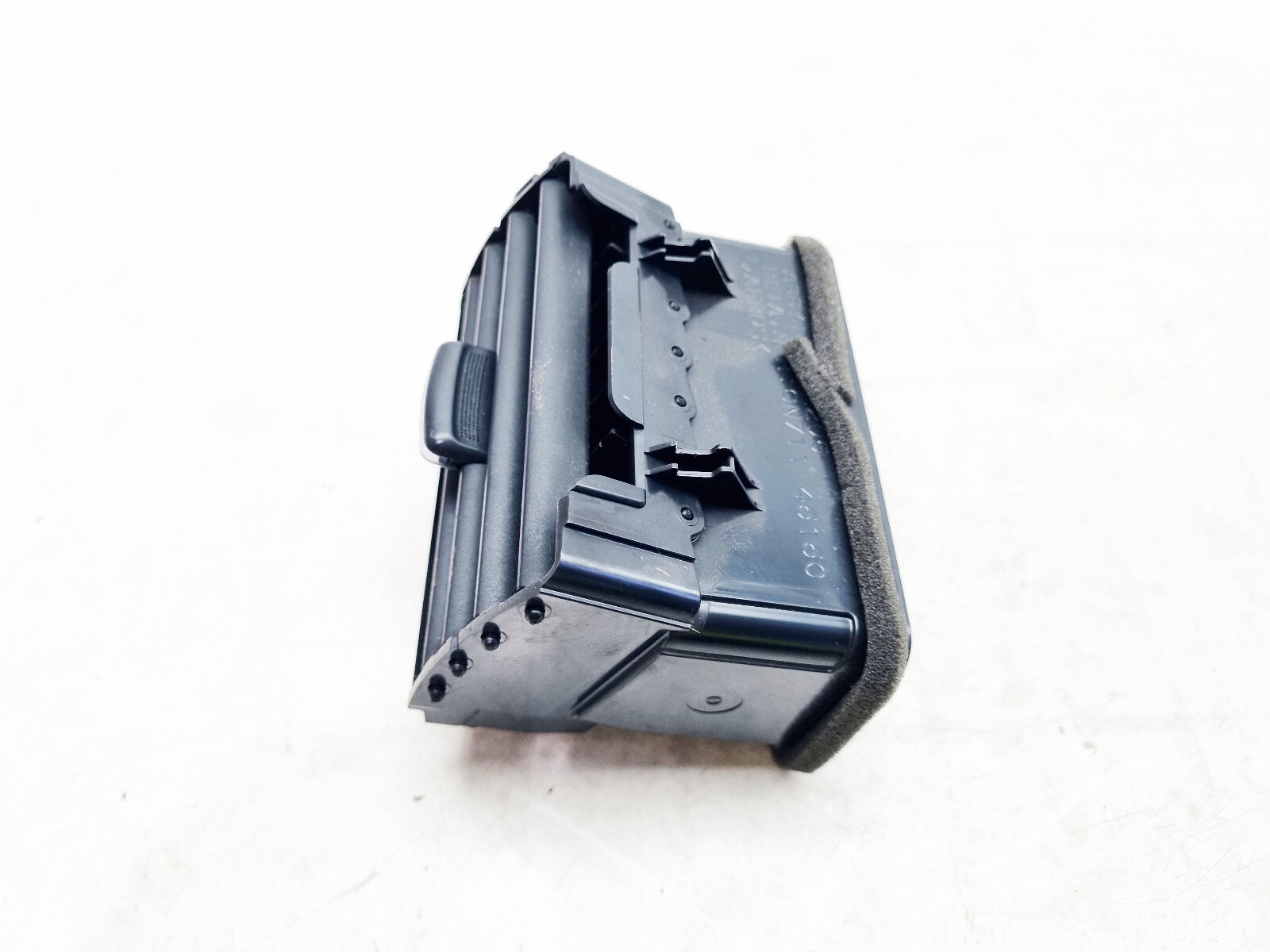 MITSUBISHI OUTLANDER MK3 DASHBOARD AIR VENT GRILLE LEFT PASSENGER SIDE 2013 - Image 4