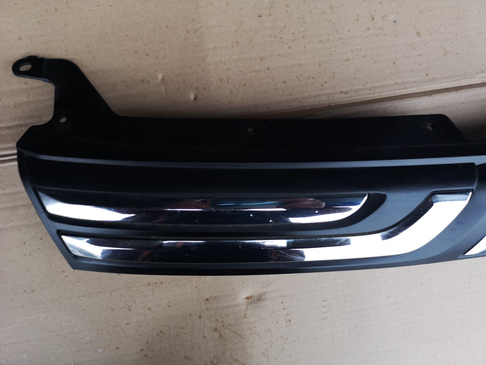 MITSUBISHI OUTLANDER 2.3 DiD 2013 MK3 FRONT BUMPER GRILL 7405A743 - Image 6