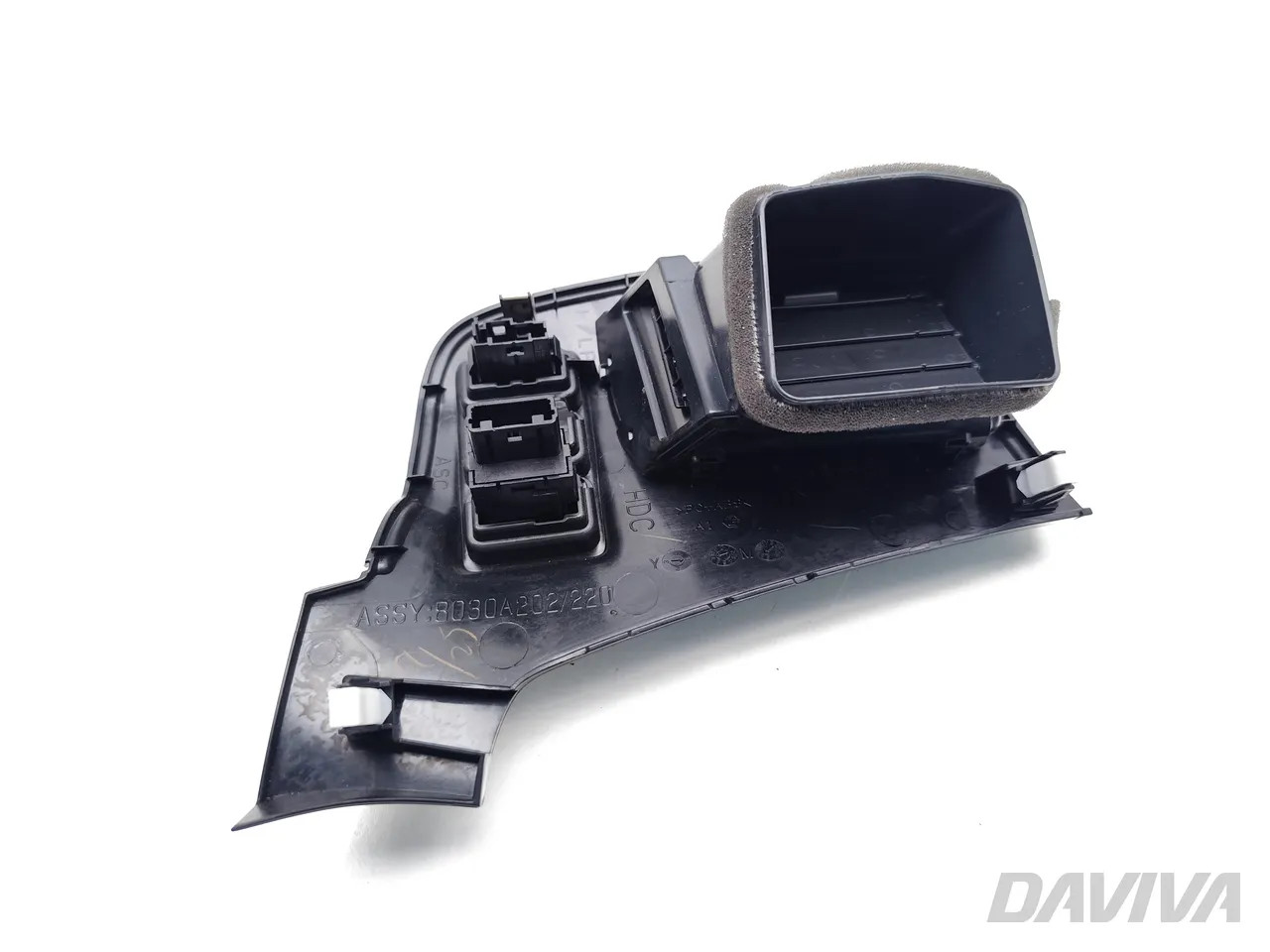 Mitsubishi Outlander Dashboard Side Air Vent Grill Front Right 2018 SUV 4/5dr - Image 5