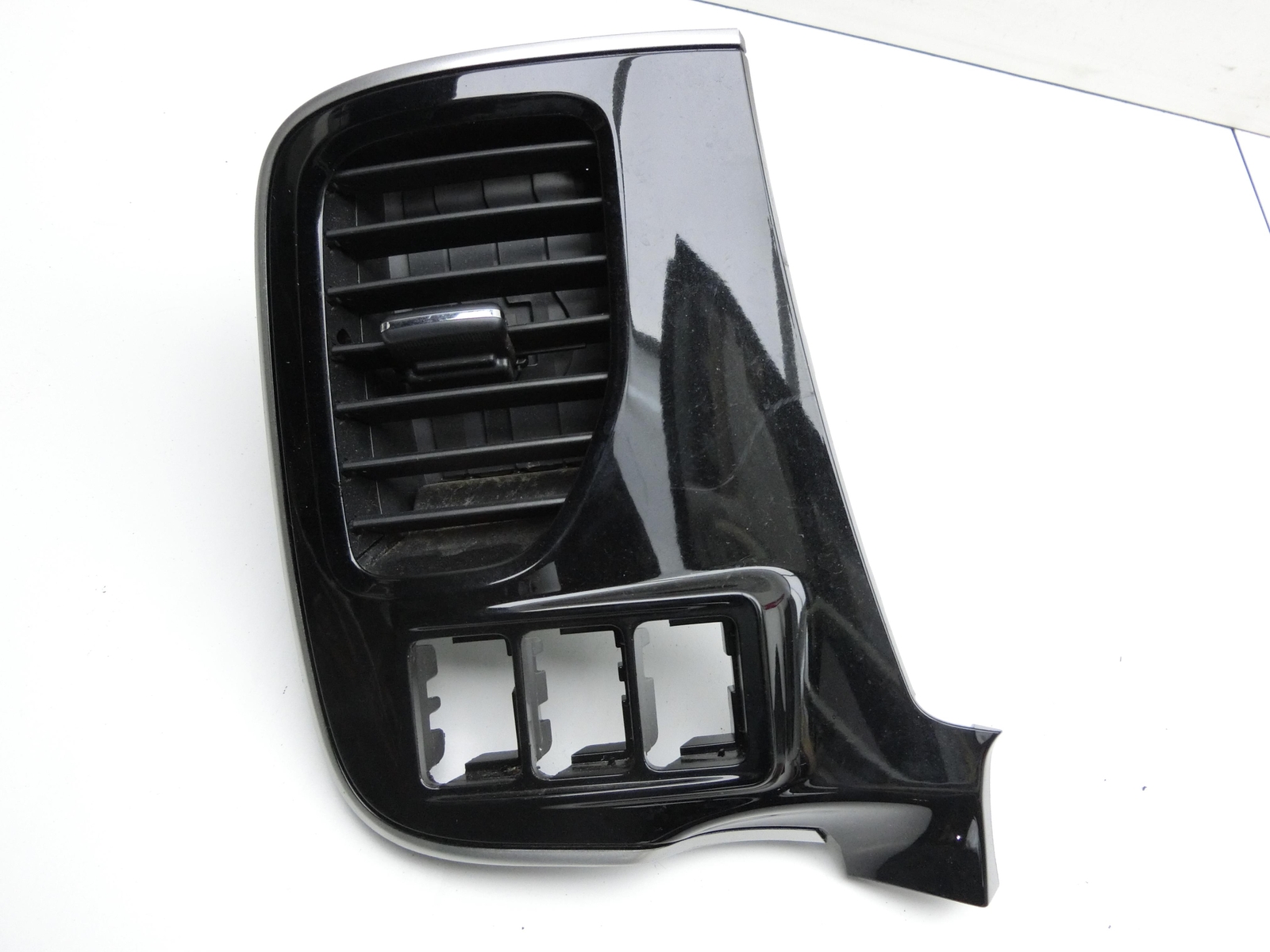 Air shower Air nozzle Left for Mitsubishi Outlander III 15-18 8030A204 - Image 2