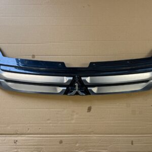 GENUINE MITSUBISHI OUTLANDER 2013-2015 FRONT BUMPER UPPER GRILL + BADGE 7450A959