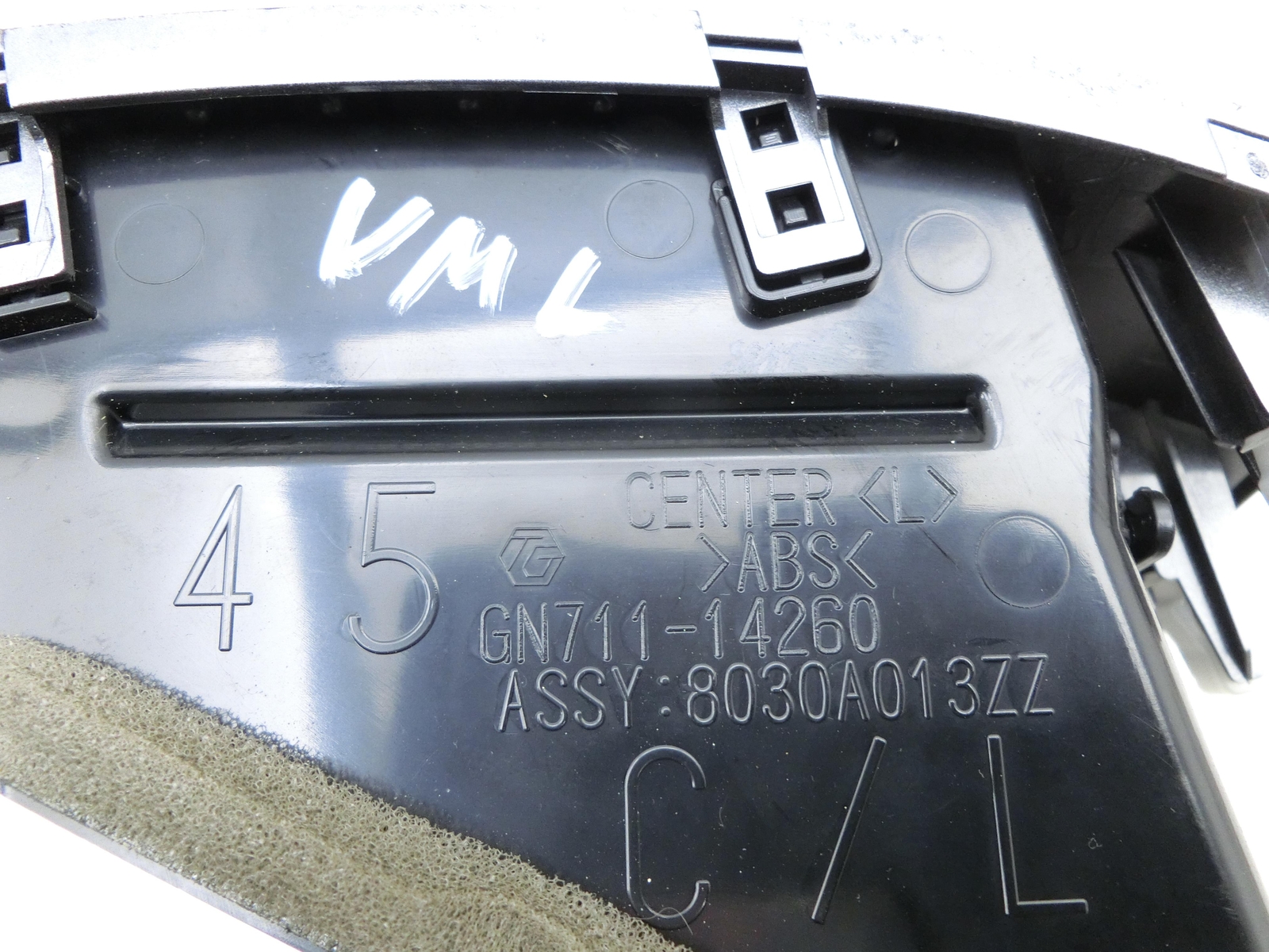 Air shower Air nozzle Left Front Centre for Peugeot 4007 GP 07-12 8030A013ZZ - Image 6