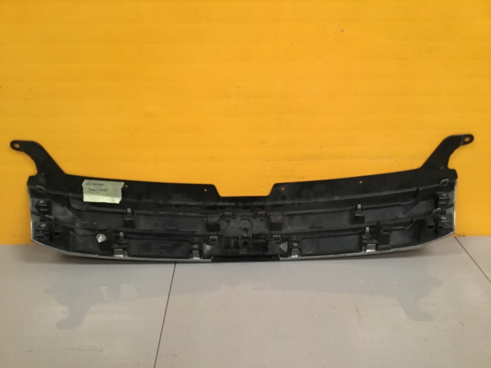 +Mitsubishi outlander 2013-- genuine front grille - Image 3