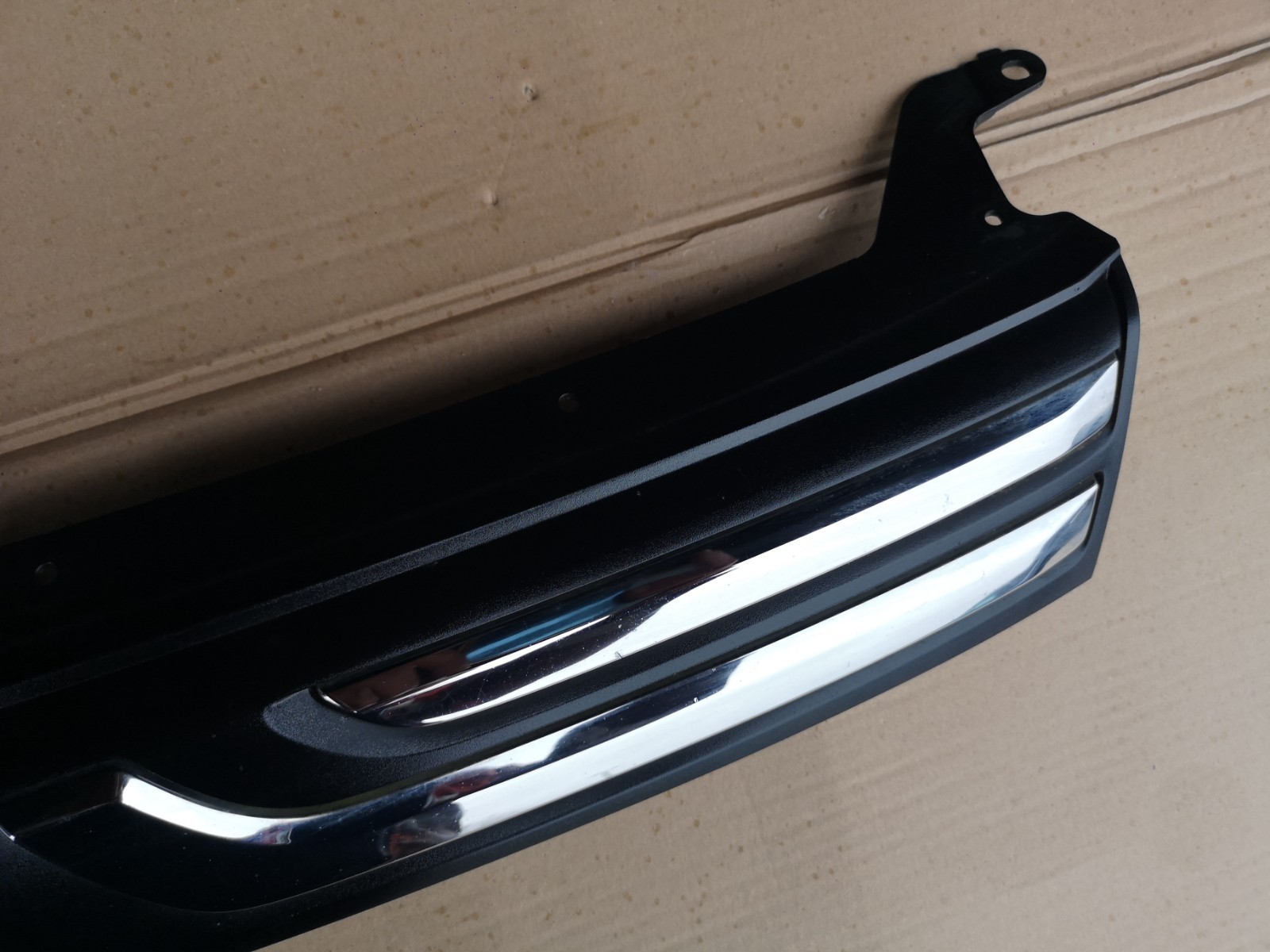 MITSUBISHI OUTLANDER 2.3 DiD 2013 MK3 FRONT BUMPER GRILL 7405A743 - Image 8