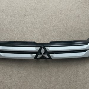 Genuine Mitsubishi Outlander Front Grill 2013- 2015