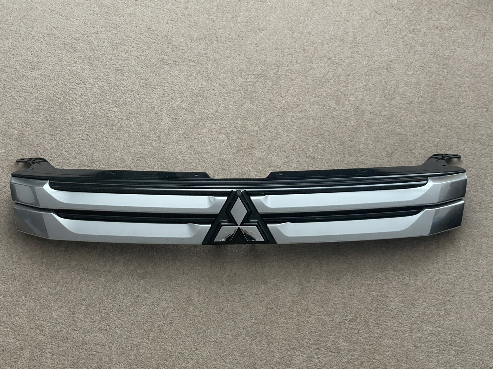 Genuine Mitsubishi Outlander Front Grill 2013- 2015