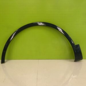 Bentley bentayga 2019- Genuine front passenger fender trim  by636