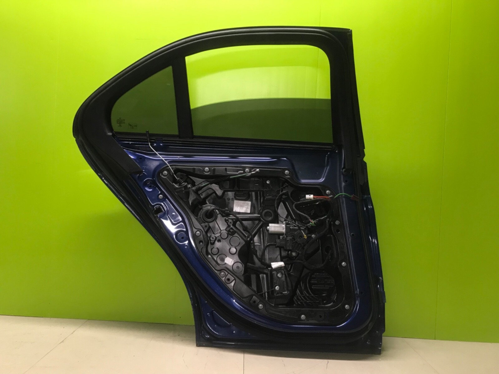 Mercedes C class w205 2015-19 Genuine passenger side rear door - Image 3