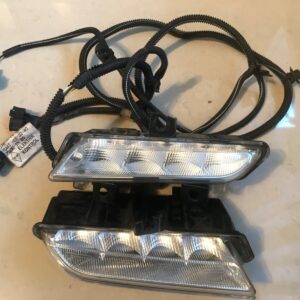 Renault clio mk4 2013-18 genuine front runing light  with wiring