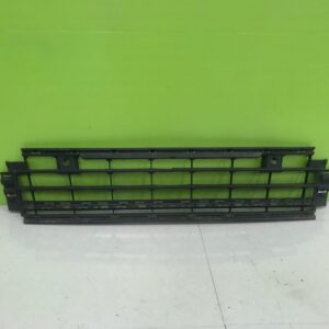 Vw golf mk8 2020- genuine front bumper  centre grille