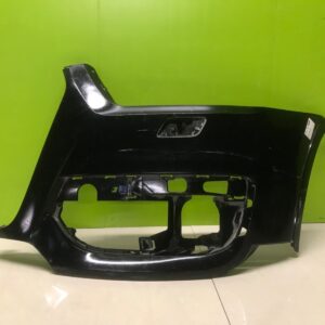 Audi Q3  se 2011- Genuine front  bumper  corner