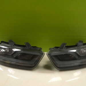 *Audi q3 2011-18 genuine pair halogen Headlights  8u0941004d/003d
