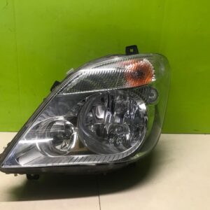*Mercedes sprinter 2011- 13 genuine  passenger side headlight a9068200361