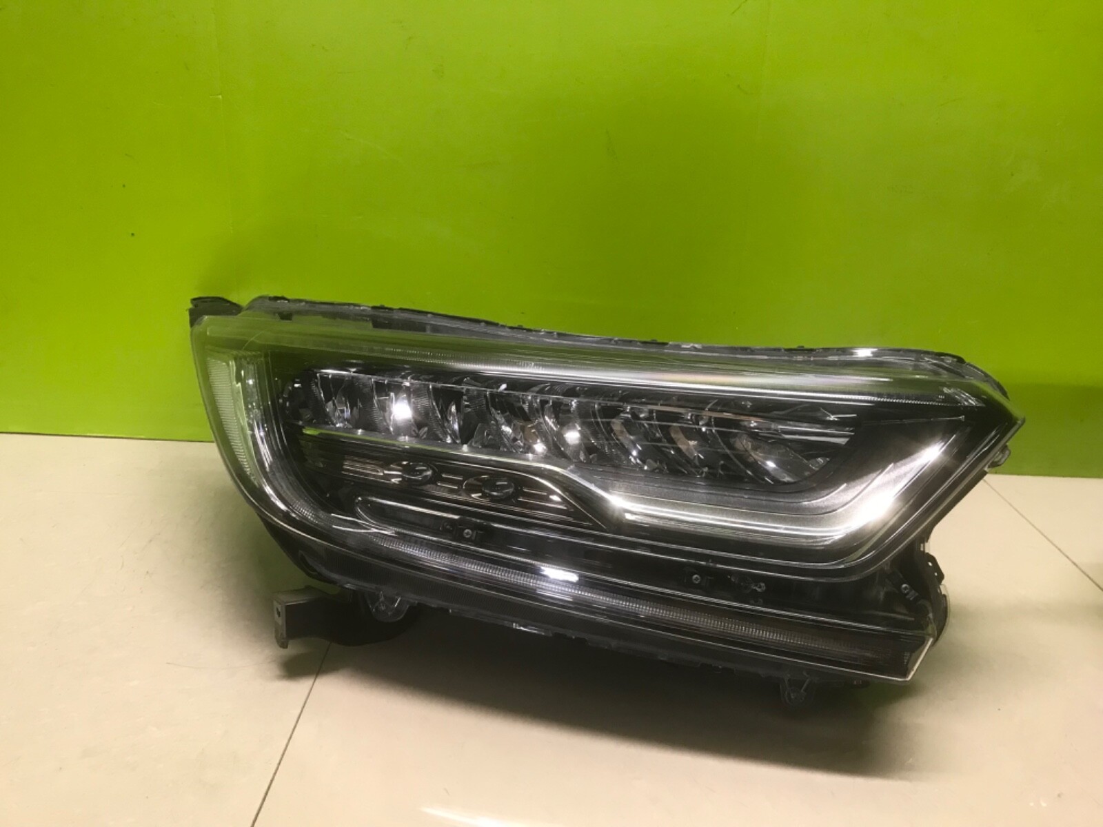 Honda crv 2017 mk5 - Genuine full led headlights pair - Image 2
