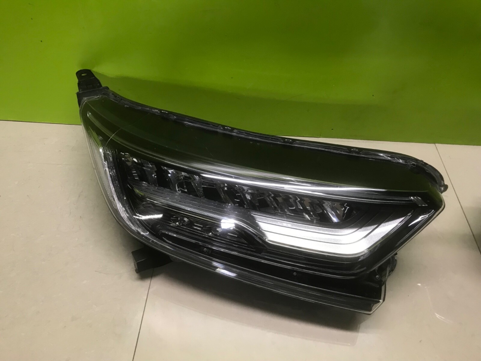 Honda crv 2017 mk5 - Genuine full led headlights pair - Image 4