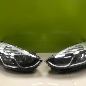 Renault clio mk4 2013-18 genuine pair  headlights