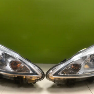 Nissan nv van 2015- Genuine pair headlights