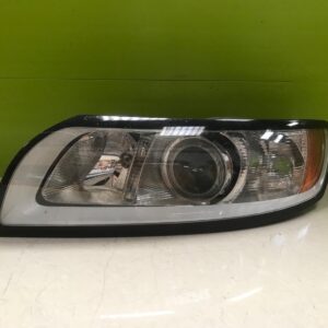 Volvo s40 2008  genuine passenger headlight 30763039