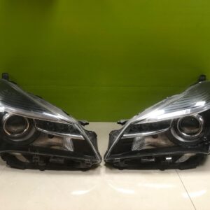 Toyota yaris 2015- genuine pair led headlights