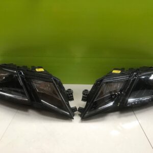 Skoda octavia 2017-  genuine pair xenon headlights 5e2941015f/016e