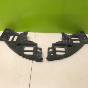 vw golf mk6 2009-12 Genuine headlight bracket pair