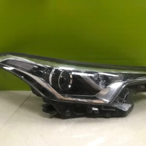 Toyota C-hr 2019-  genuine pair  led headlights