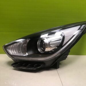 Kia Niro  2017-on  genuine passenger  side headlight d02l