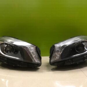 Mercedes a class w176 2012-15 Genuine pair xenon headlights a1768203061/1961