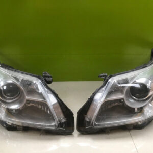 Toyota avensis 2009-12  genuine pair headlights