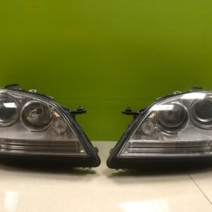Mercedes ml 2006-09 Genuine headlights pair  a164