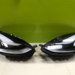 Tesla model 3 2018- Genuine led Headlights pair 1077380-00c/379-00b