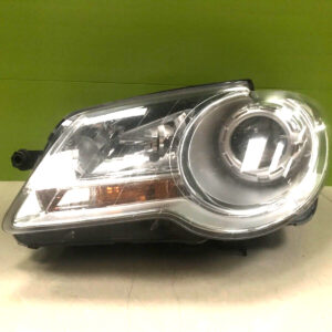 Vw touran 2009-12  Genuine passenger  Headlight
