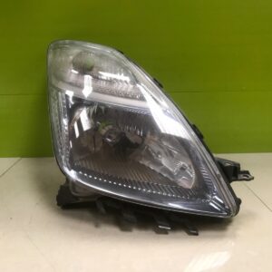 Toyota prius 2003-08  genuine driver side headlight