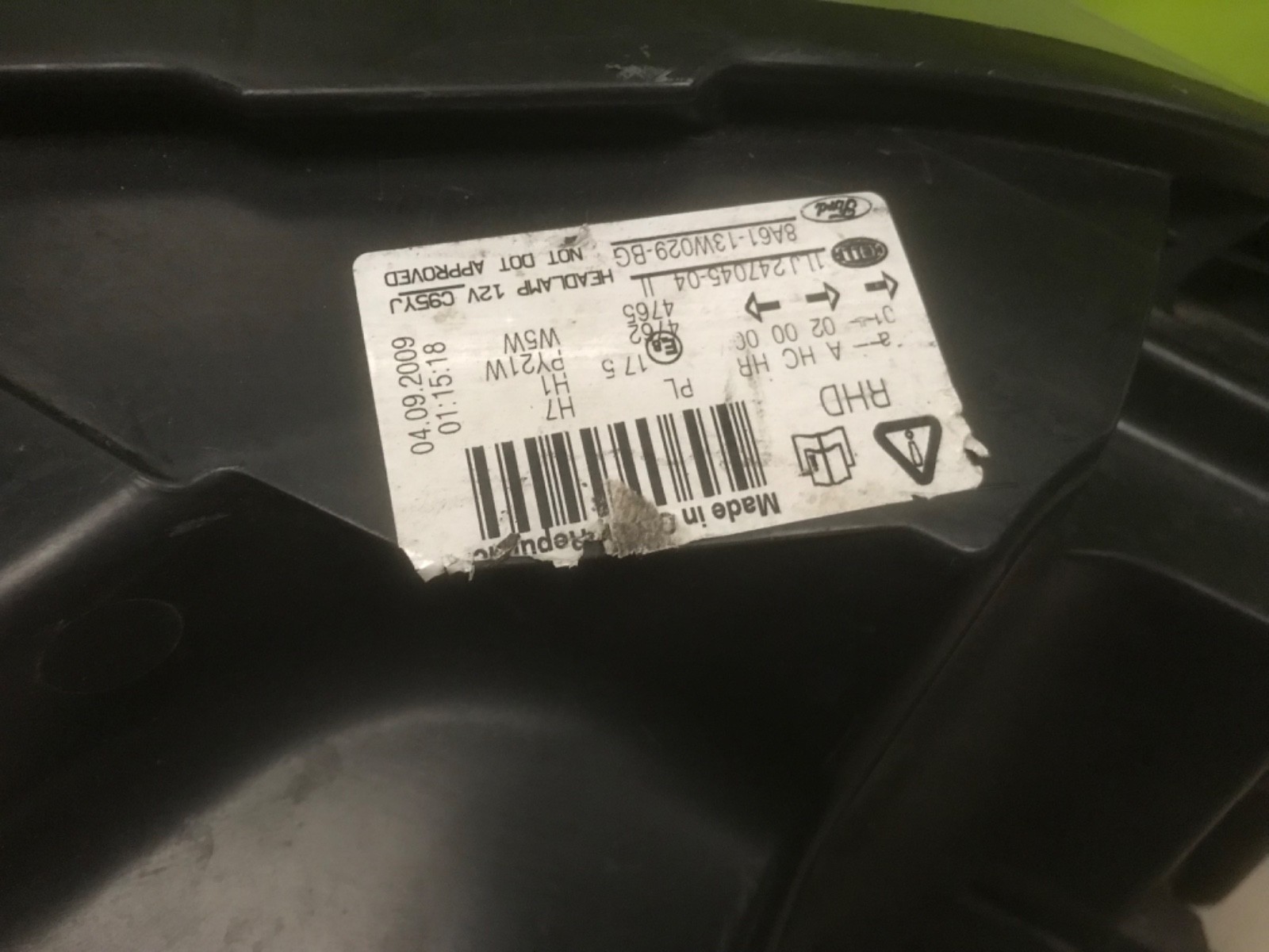 Ford fiesta 2008-12 genuine driver side halogen Headlight - Image 3