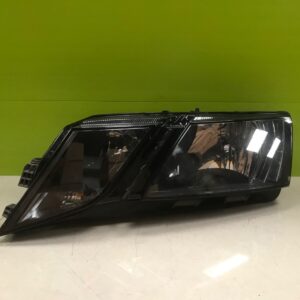 Skoda octavia 2017-  genuine passenger  headlight 5e2941015c