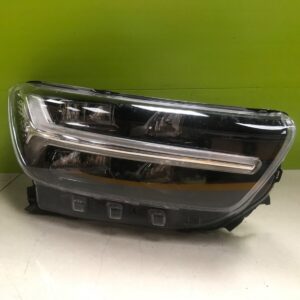 Volvo xc40 2017-21 genuine driver  Led headlight