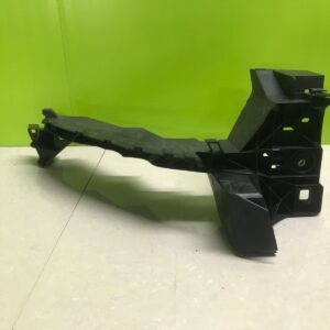 Audi q7 2014-on genuine driver side headlight bracket