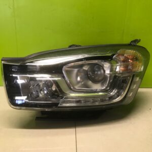 Ssangyong korando mk2 2016 - genuine passenger  side headlight